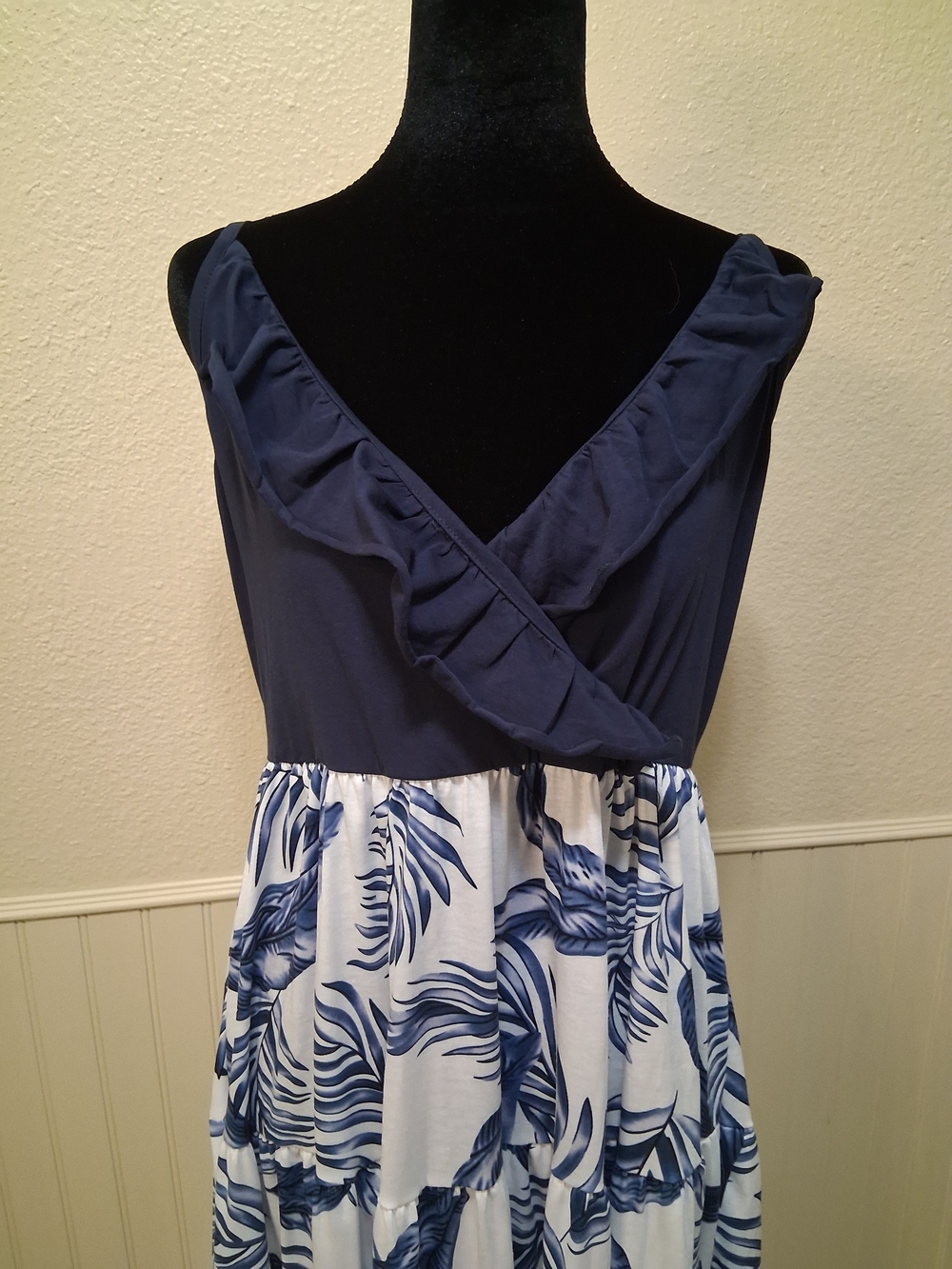 PatPat Navy and White Tropical Leaf Maxi Dress - Picture 2 of 5